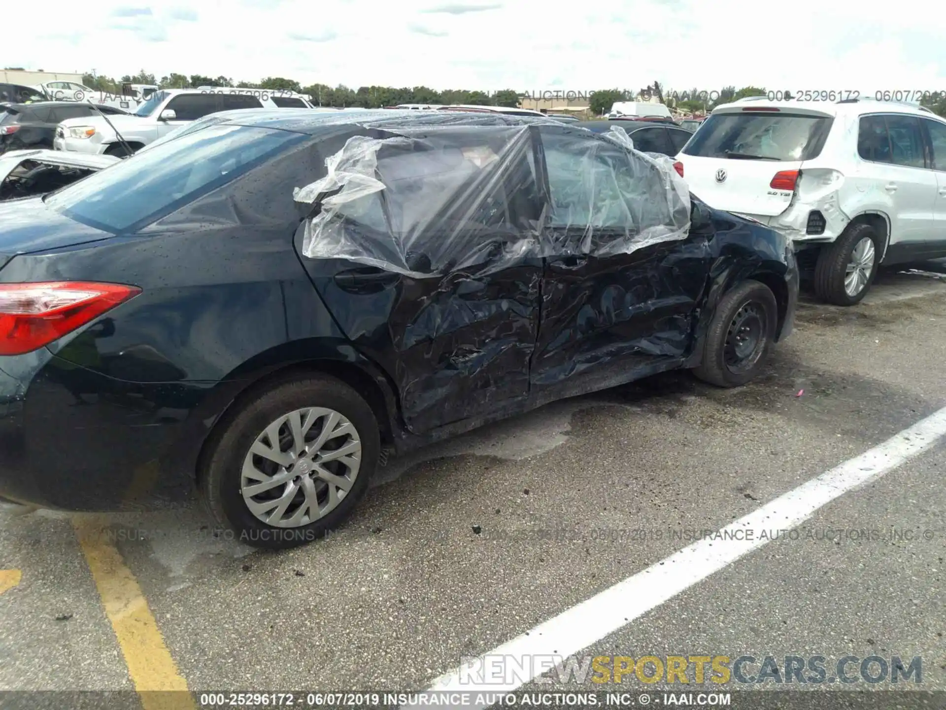 6 Photograph of a damaged car 2T1BURHE5KC162880 TOYOTA COROLLA 2019
