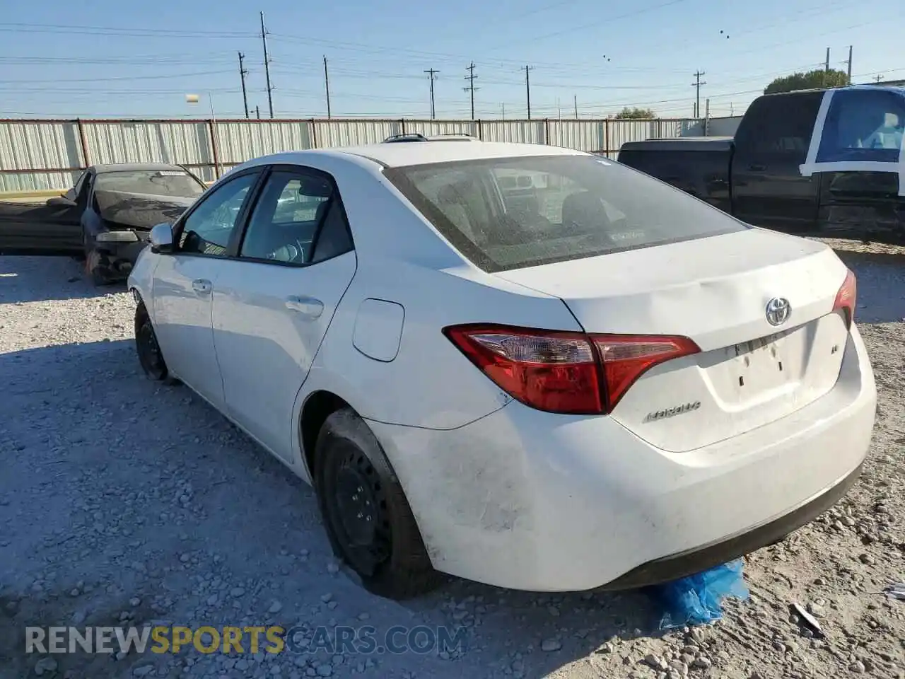 3 Photograph of a damaged car 2T1BURHE5KC181834 TOYOTA COROLLA 2019