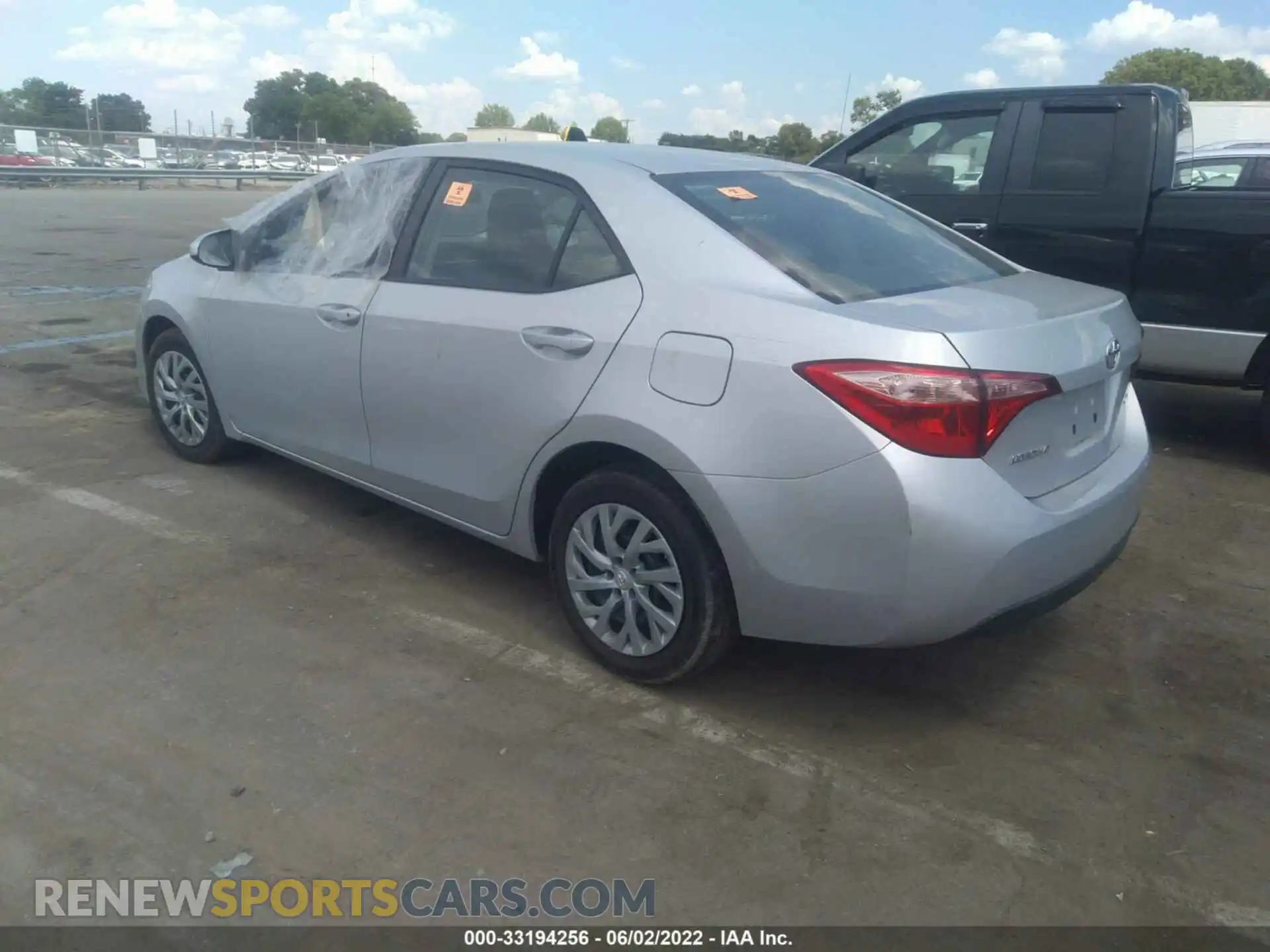 3 Photograph of a damaged car 2T1BURHE5KC187357 TOYOTA COROLLA 2019