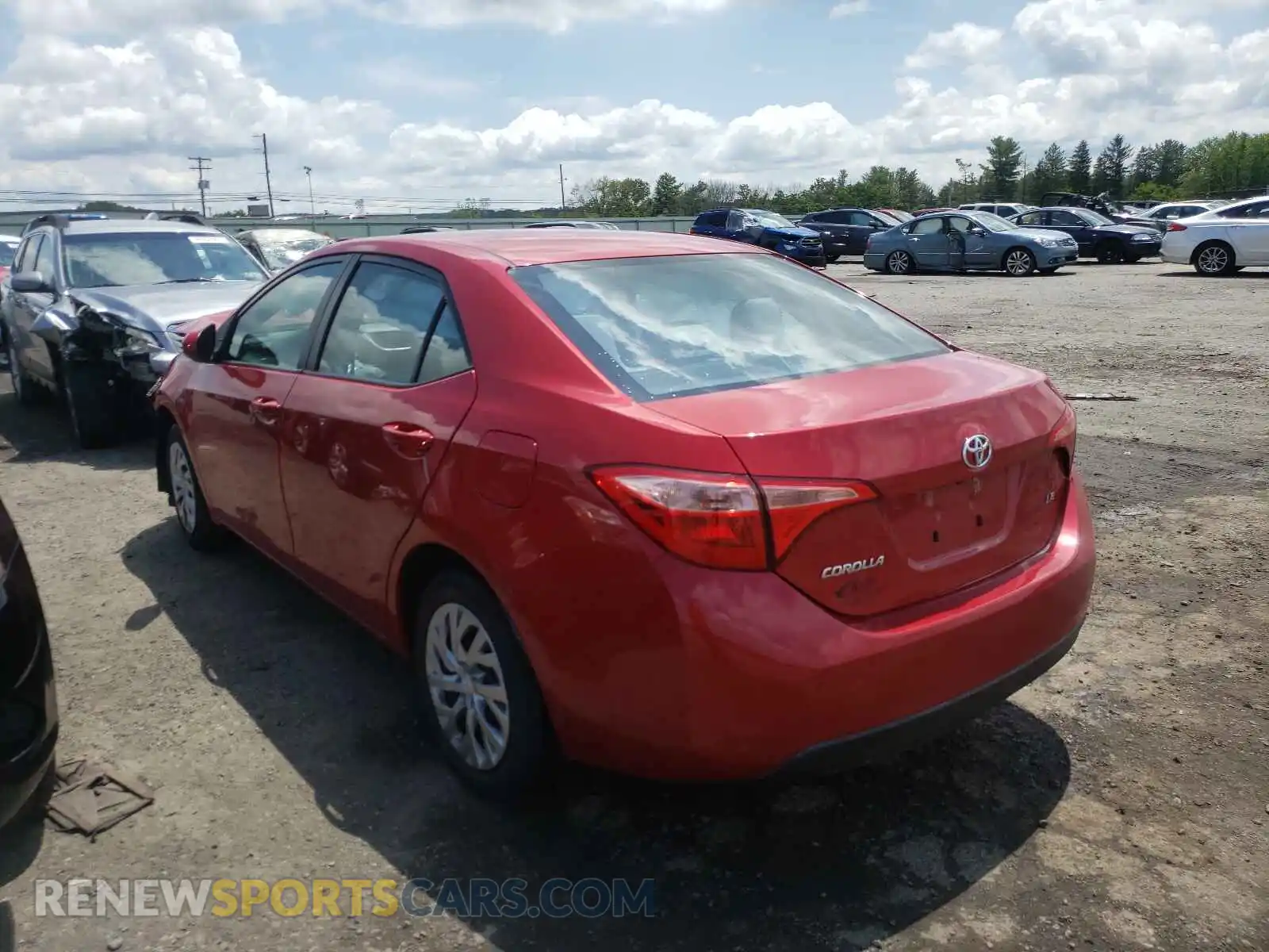 3 Photograph of a damaged car 2T1BURHE5KC192154 TOYOTA COROLLA 2019