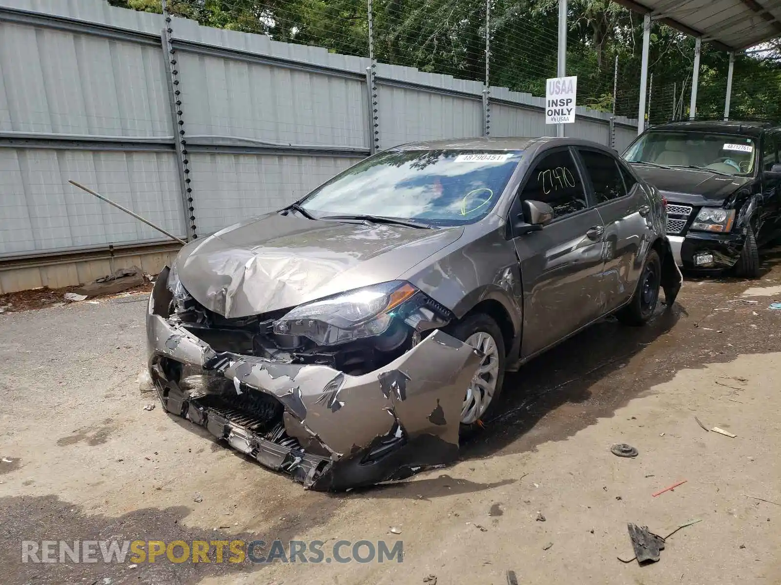 2 Photograph of a damaged car 2T1BURHE5KC192445 TOYOTA COROLLA 2019
