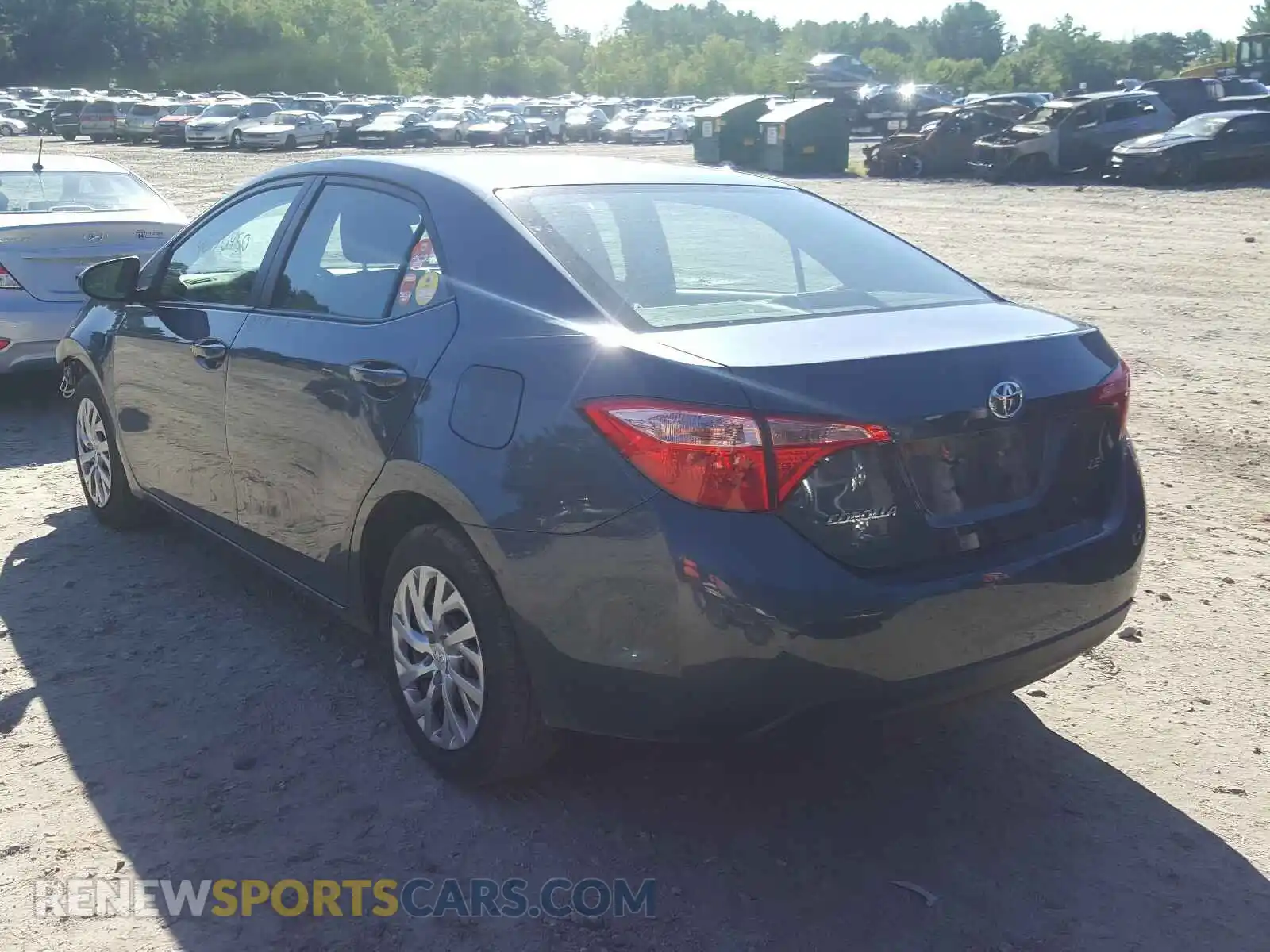 3 Photograph of a damaged car 2T1BURHE5KC201175 TOYOTA COROLLA 2019
