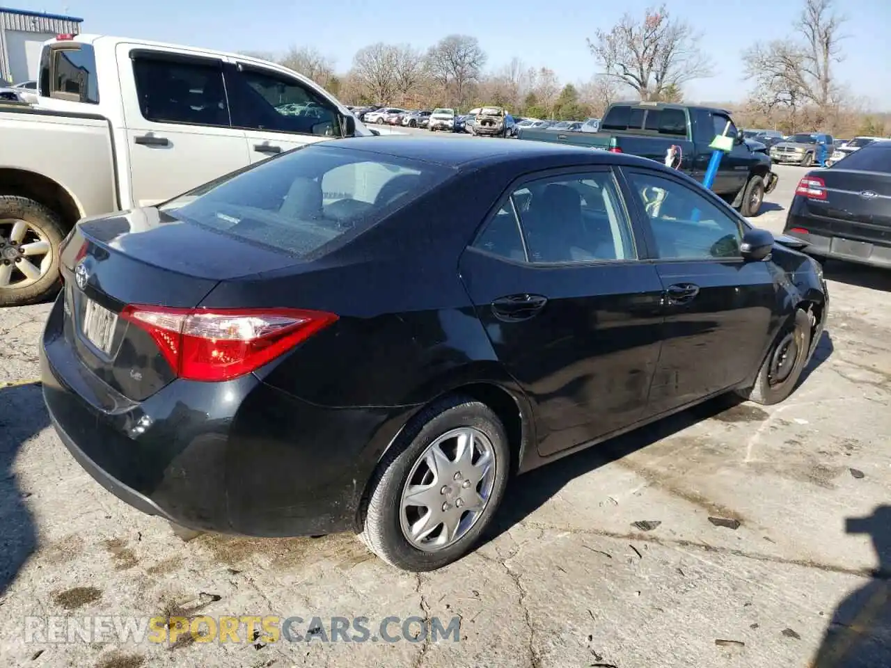 3 Photograph of a damaged car 2T1BURHE5KC201239 TOYOTA COROLLA 2019