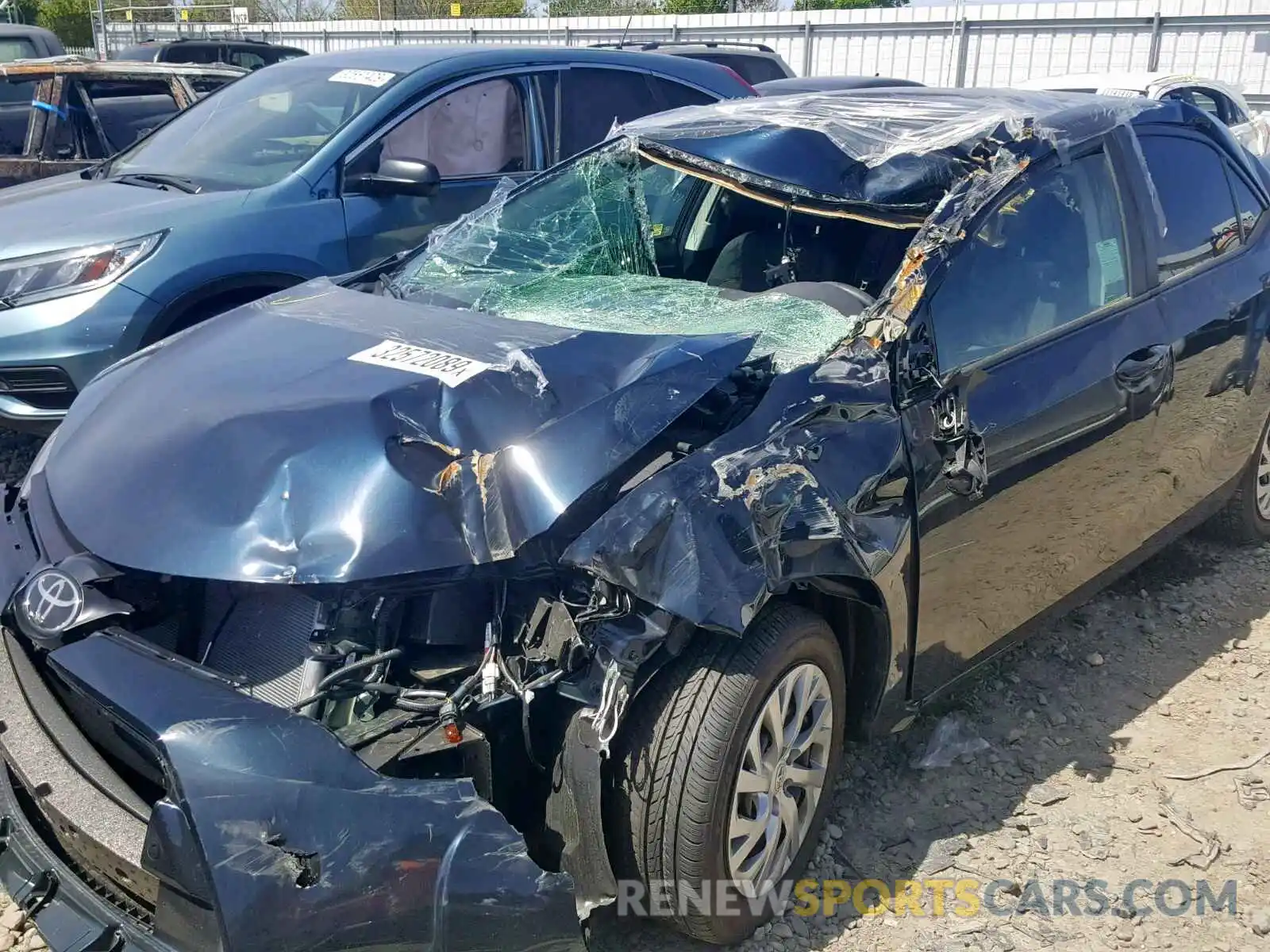 9 Photograph of a damaged car 2T1BURHE5KC213908 TOYOTA COROLLA 2019