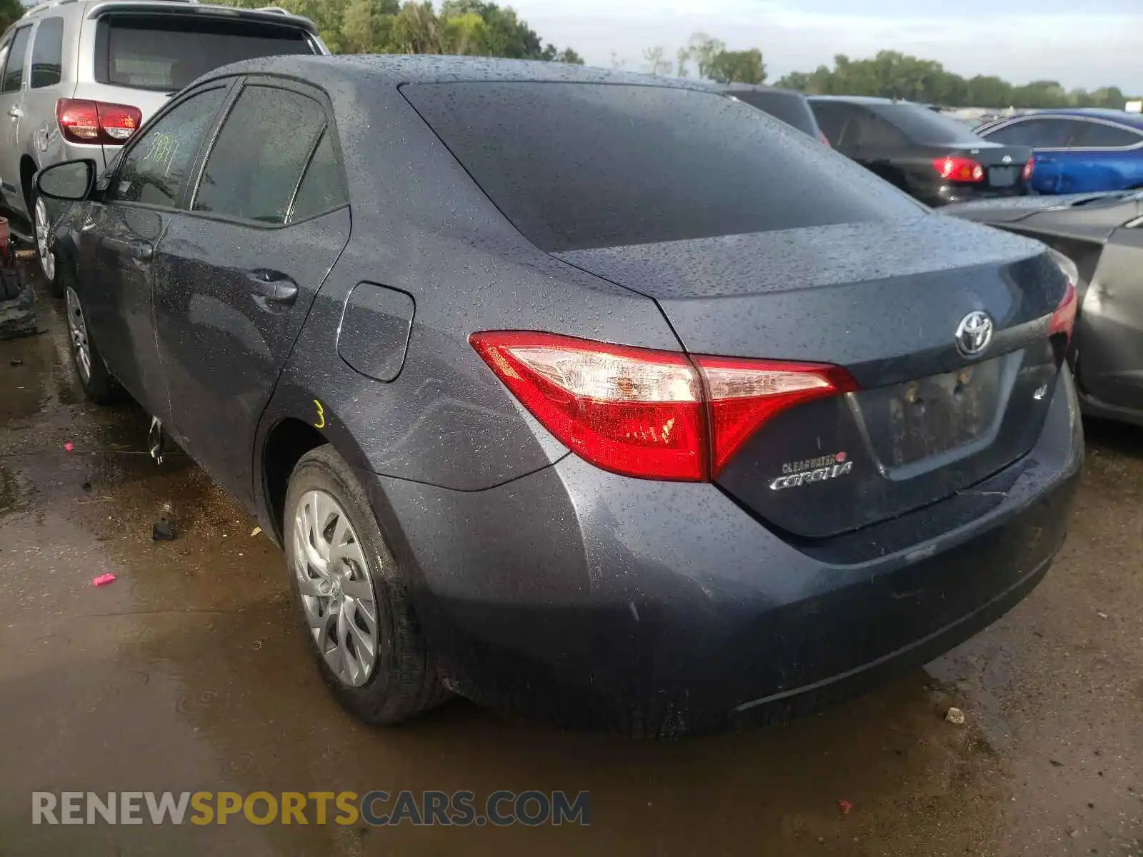 3 Photograph of a damaged car 2T1BURHE5KC217084 TOYOTA COROLLA 2019
