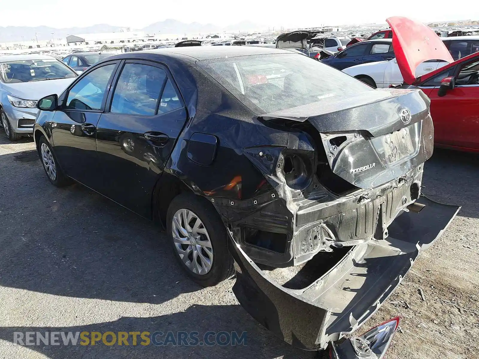 3 Photograph of a damaged car 2T1BURHE5KC225363 TOYOTA COROLLA 2019
