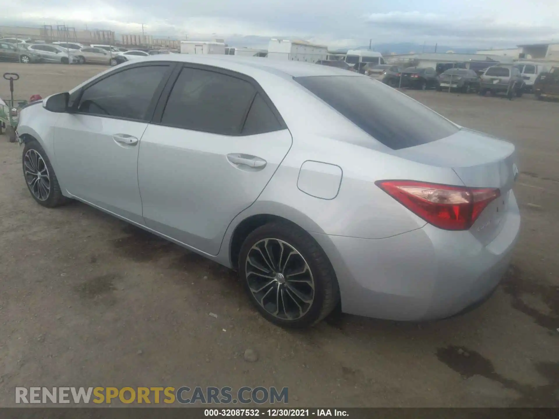 3 fotografías del automóvil dañado 2T1BURHE5KC237674 TOYOTA COROLLA 2019