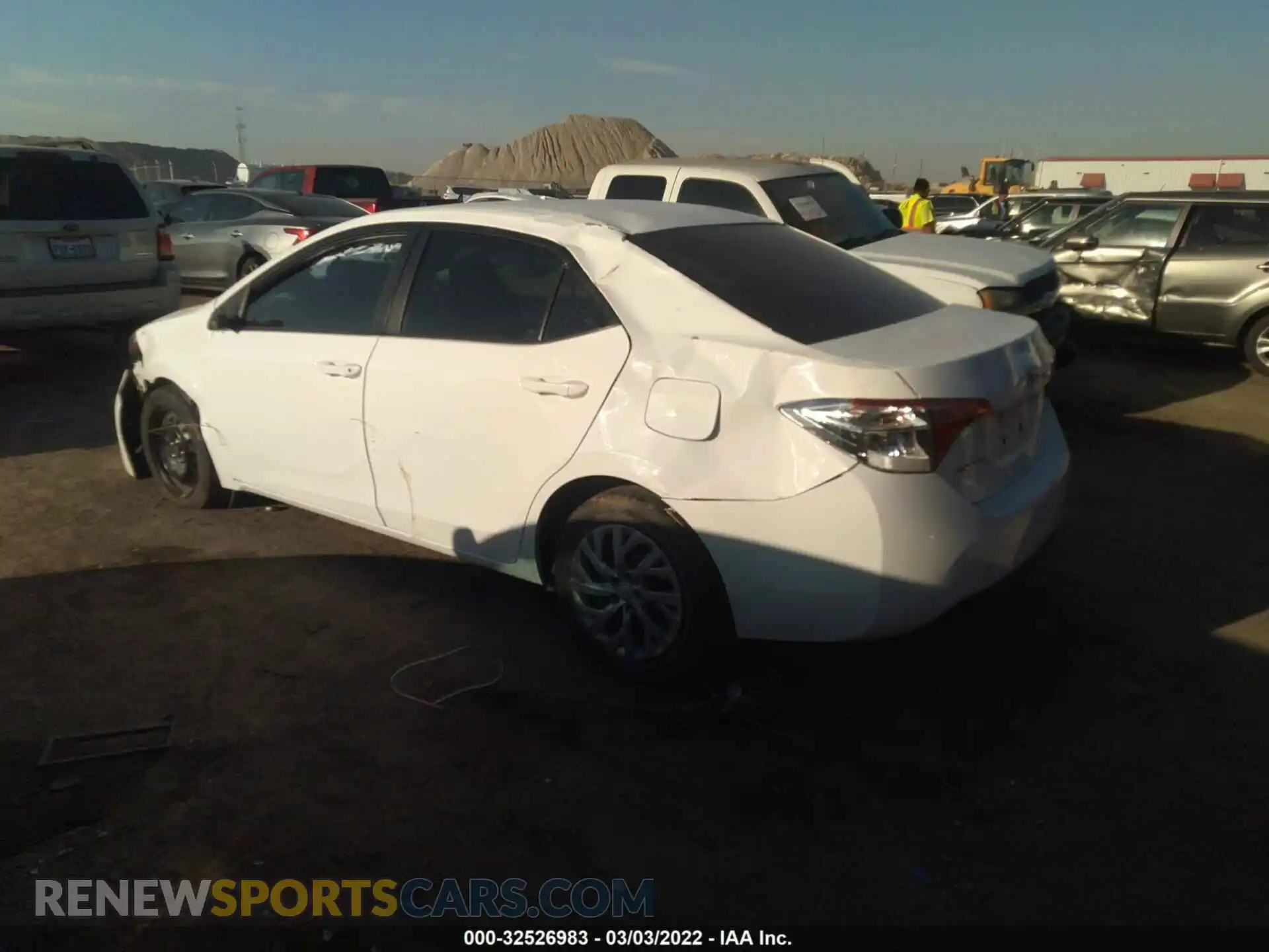3 Photograph of a damaged car 2T1BURHE5KC240963 TOYOTA COROLLA 2019