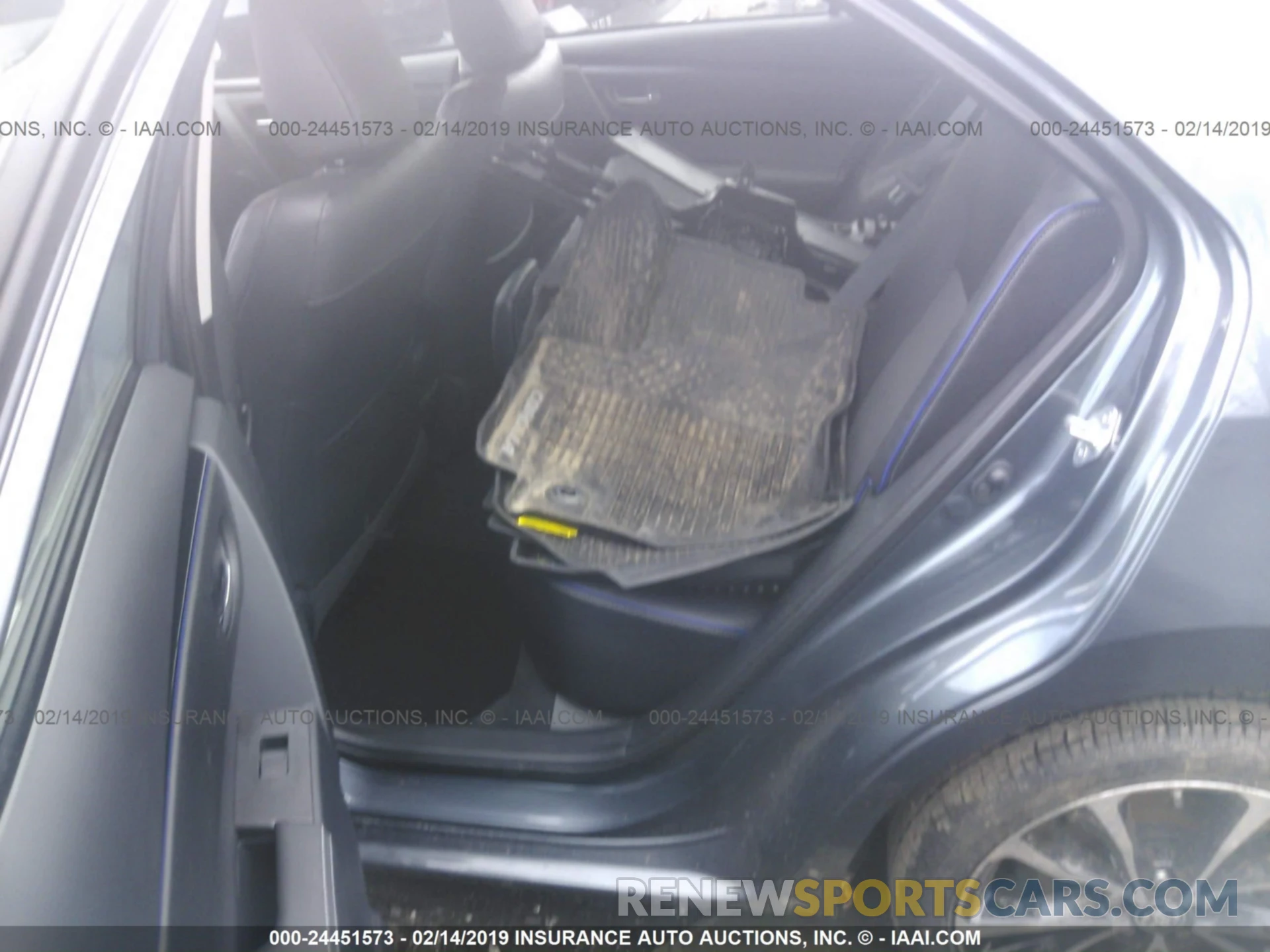 8 Photograph of a damaged car 2T1BURHE6KC133257 TOYOTA COROLLA 2019