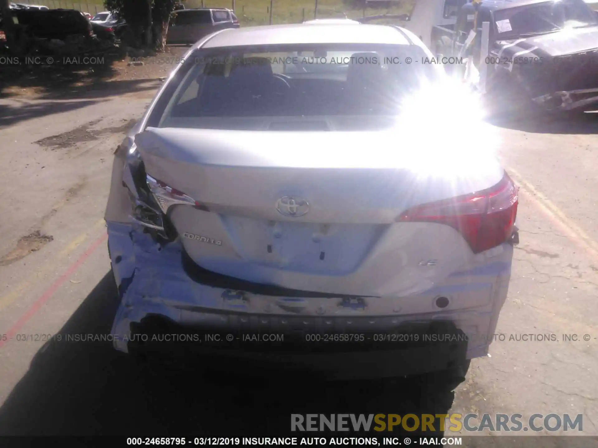 6 Photograph of a damaged car 2T1BURHE6KC140452 TOYOTA COROLLA 2019