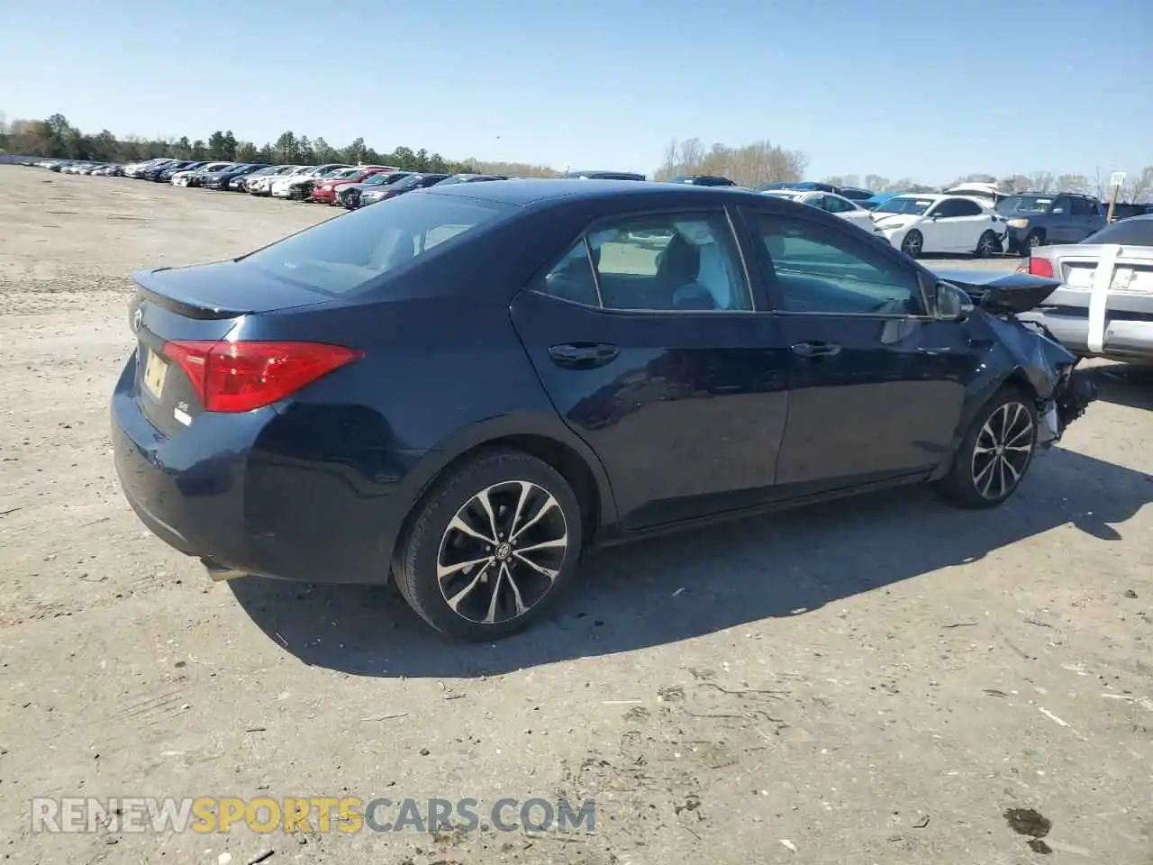 3 Photograph of a damaged car 2T1BURHE6KC143755 TOYOTA COROLLA 2019
