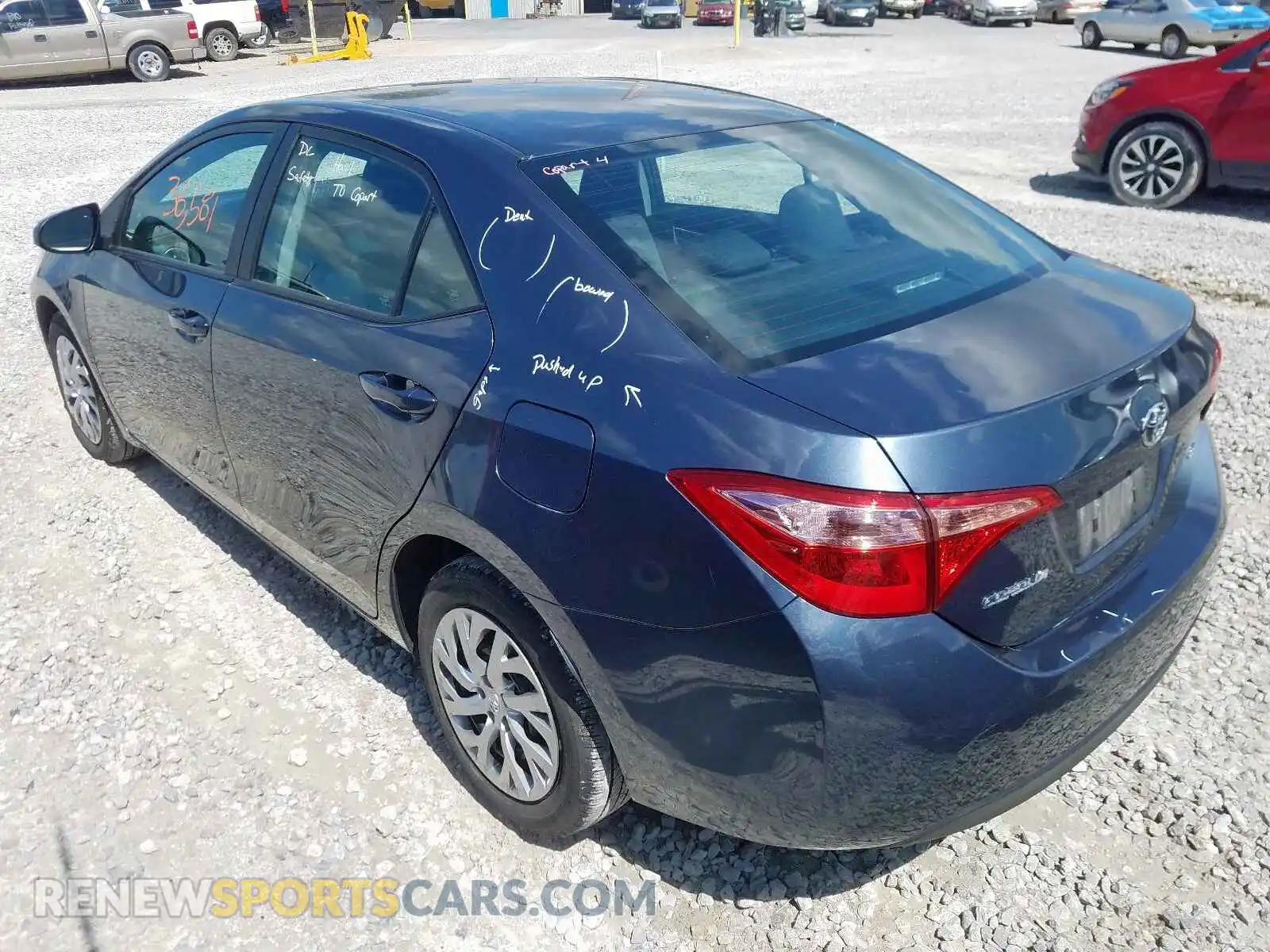 3 Photograph of a damaged car 2T1BURHE6KC167876 TOYOTA COROLLA 2019