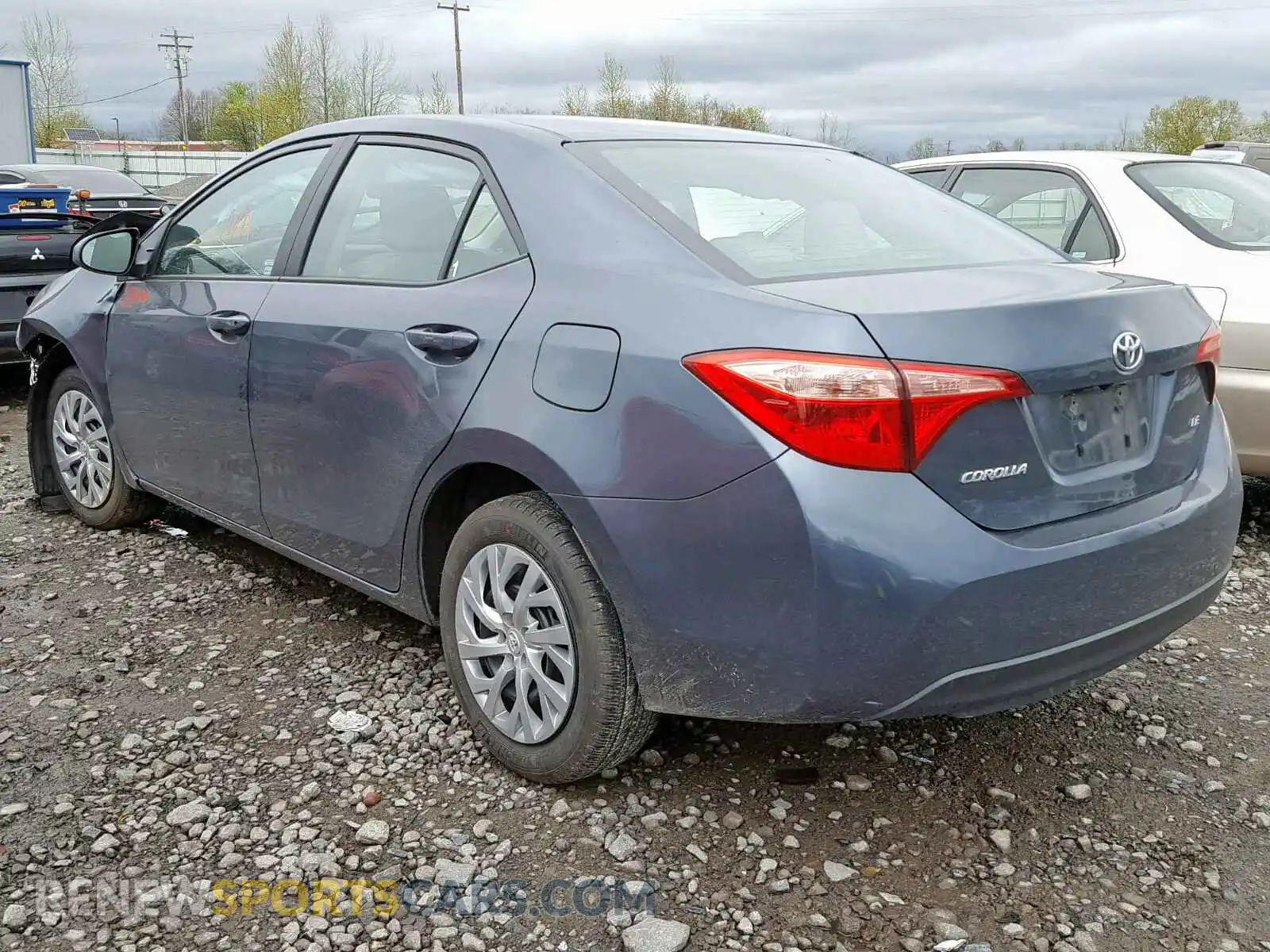 3 Photograph of a damaged car 2T1BURHE6KC169966 TOYOTA COROLLA 2019