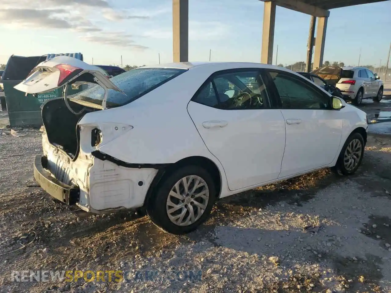 3 Photograph of a damaged car 2T1BURHE6KC173404 TOYOTA COROLLA 2019