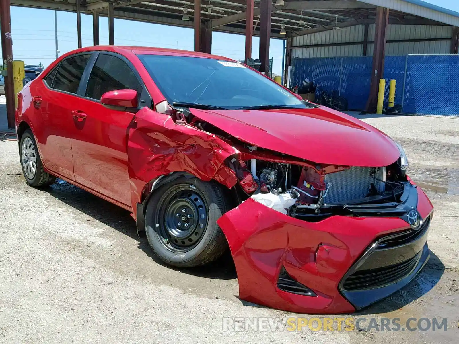 1 Photograph of a damaged car 2T1BURHE6KC184418 TOYOTA COROLLA 2019