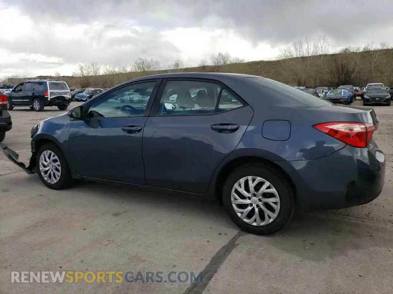 2 Фотография поврежденного автомобиля 2T1BURHE6KC189697 TOYOTA COROLLA 2019