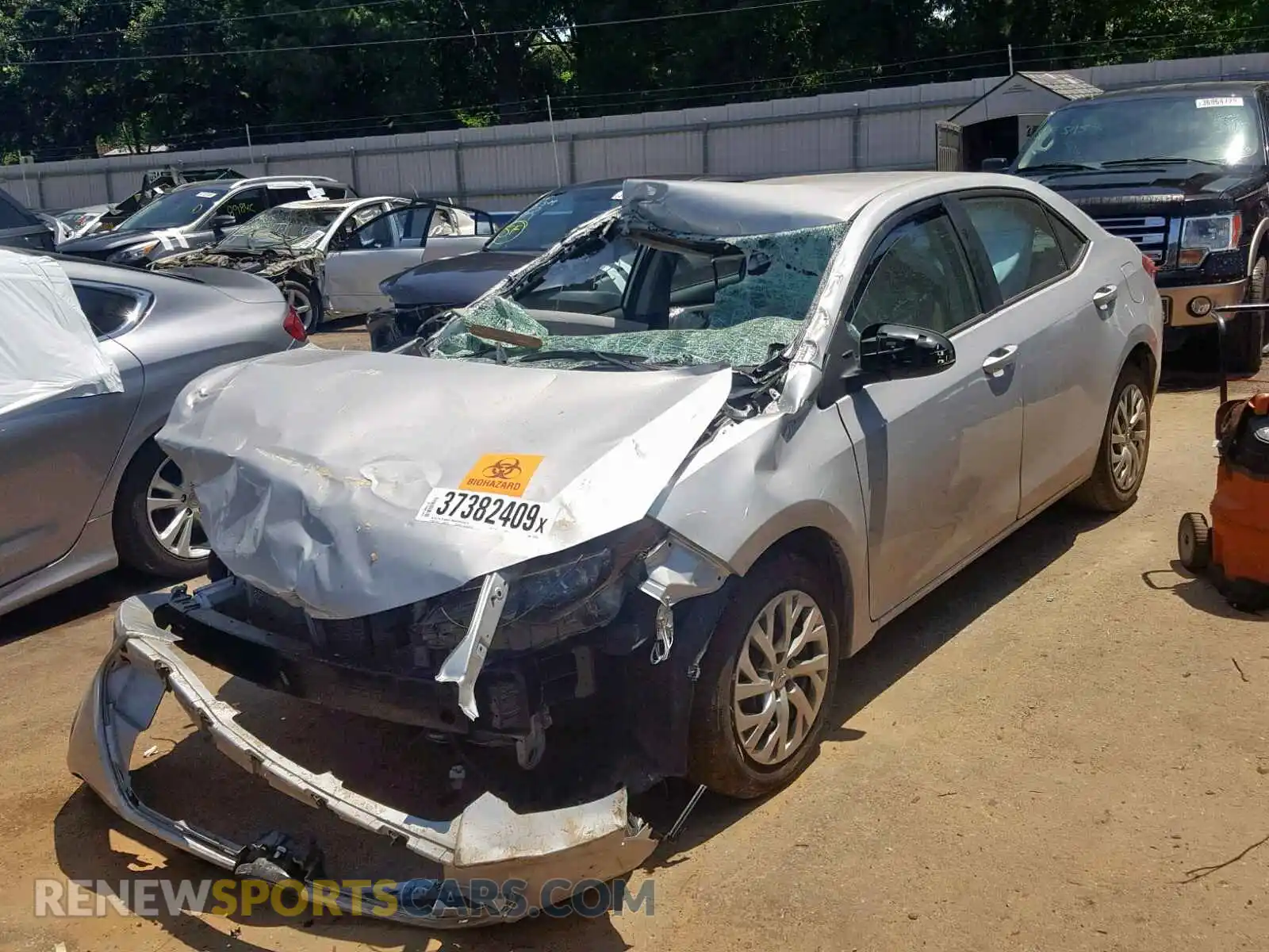2 Photograph of a damaged car 2T1BURHE6KC194706 TOYOTA COROLLA 2019