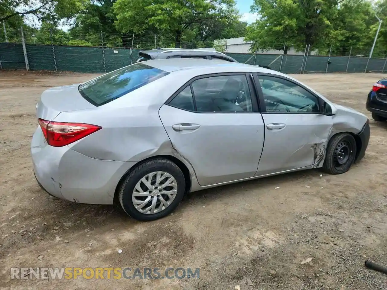 3 Photograph of a damaged car 2T1BURHE6KC200231 TOYOTA COROLLA 2019
