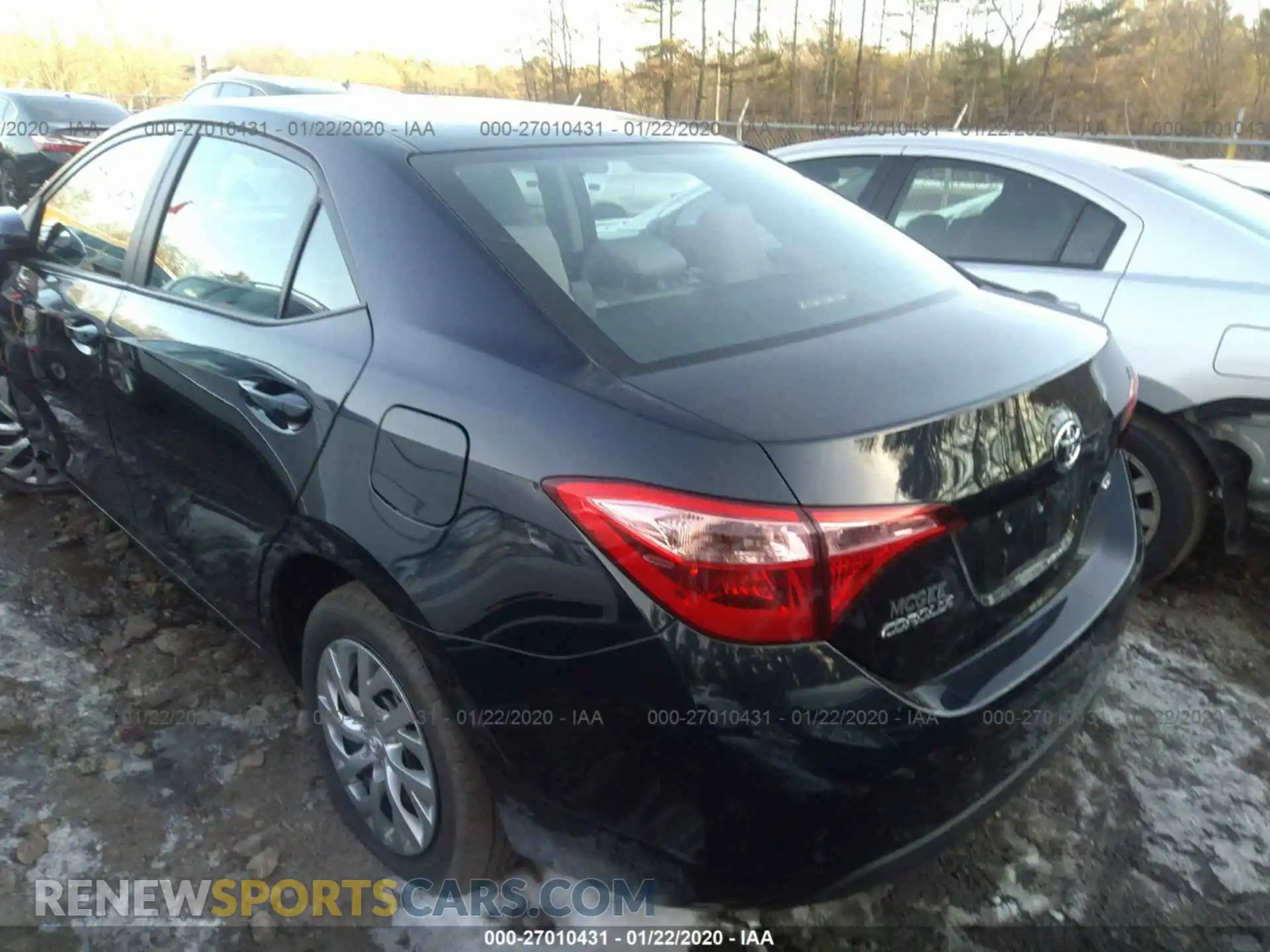 3 Photograph of a damaged car 2T1BURHE6KC217529 TOYOTA COROLLA 2019