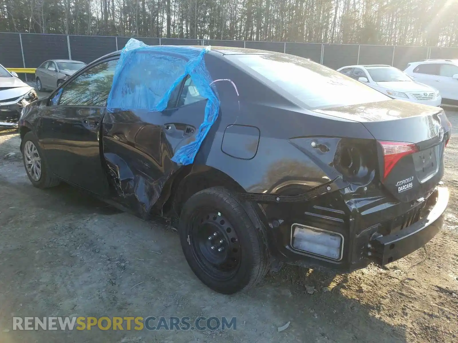 3 Photograph of a damaged car 2T1BURHE6KC218874 TOYOTA COROLLA 2019
