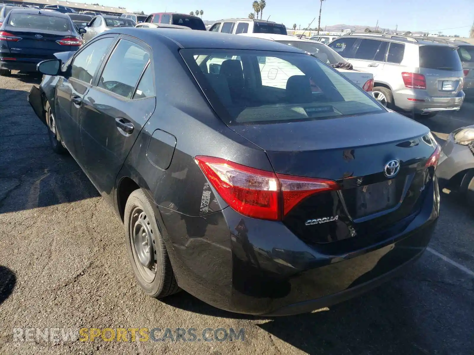 3 Photograph of a damaged car 2T1BURHE6KC223685 TOYOTA COROLLA 2019