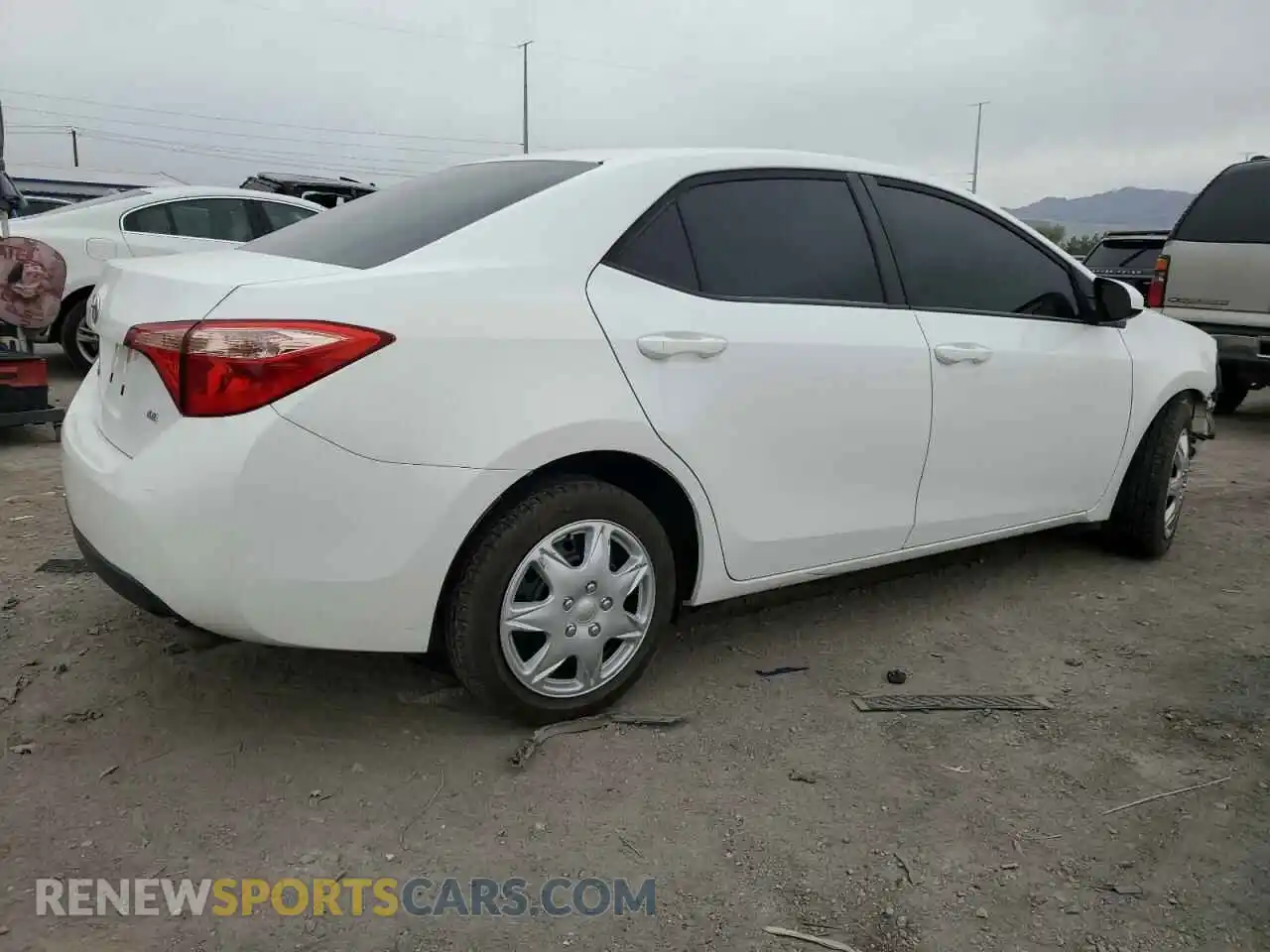 3 Photograph of a damaged car 2T1BURHE6KC231818 TOYOTA COROLLA 2019