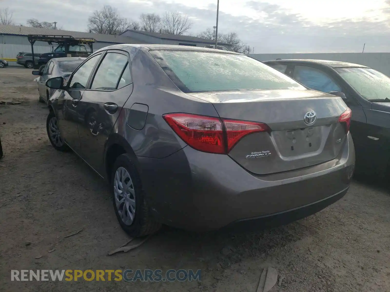 3 Photograph of a damaged car 2T1BURHE6KC245993 TOYOTA COROLLA 2019