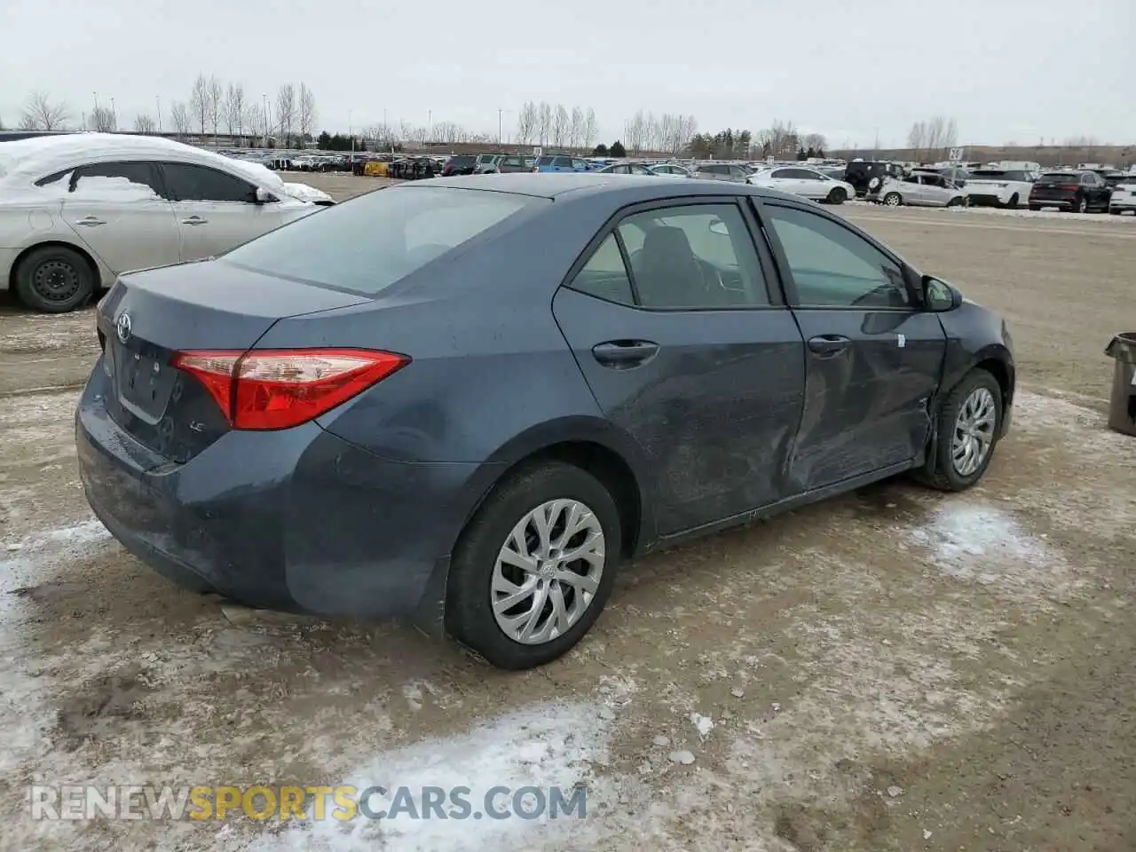 3 Photograph of a damaged car 2T1BURHE6KC246111 TOYOTA COROLLA 2019