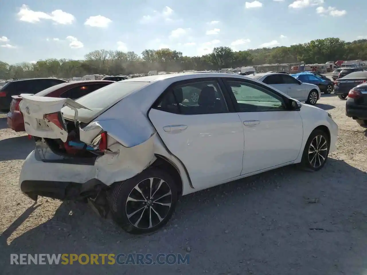 3 Photograph of a damaged car 2T1BURHE7KC125720 TOYOTA COROLLA 2019