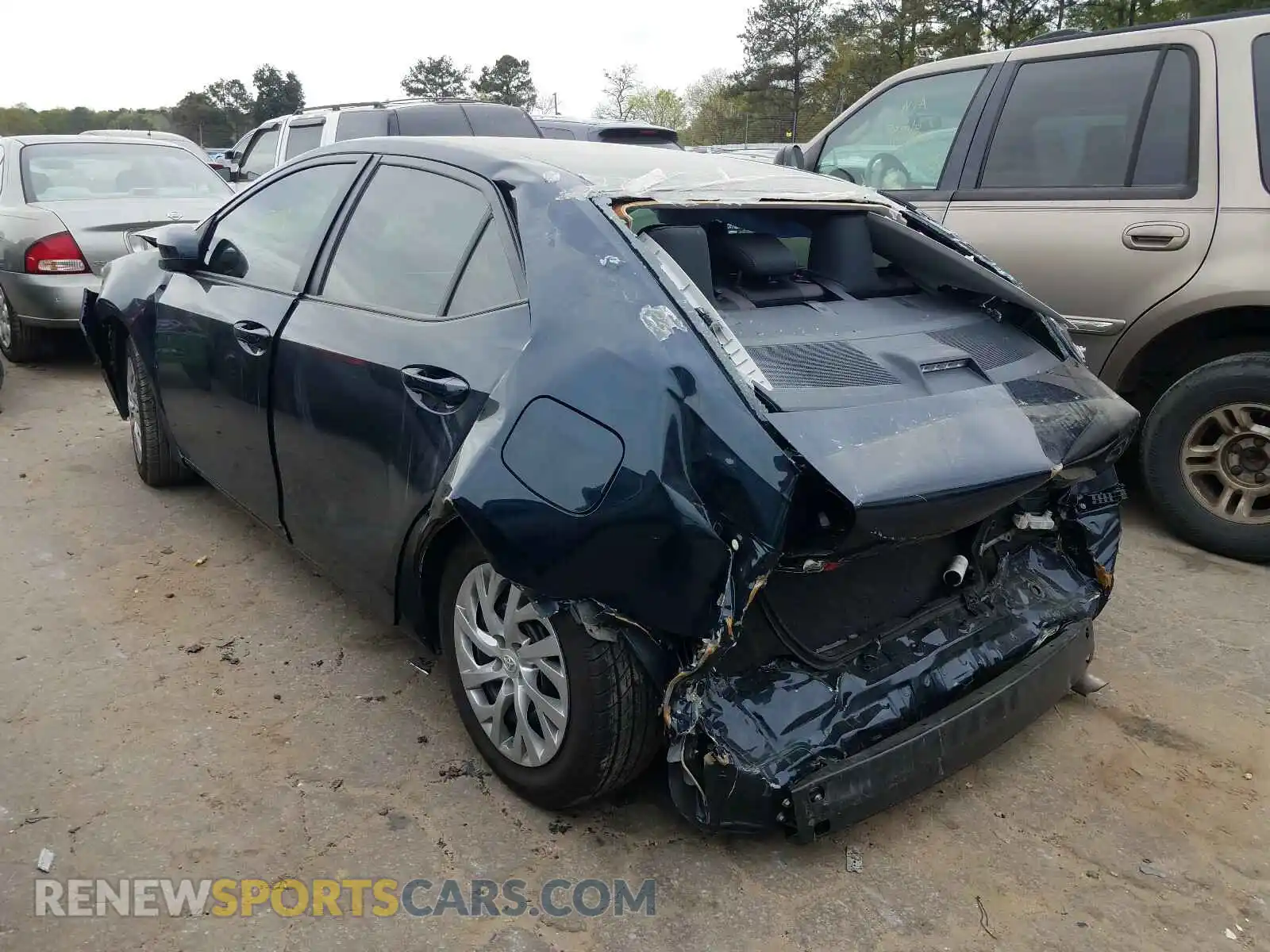 3 Photograph of a damaged car 2T1BURHE7KC134434 TOYOTA COROLLA 2019