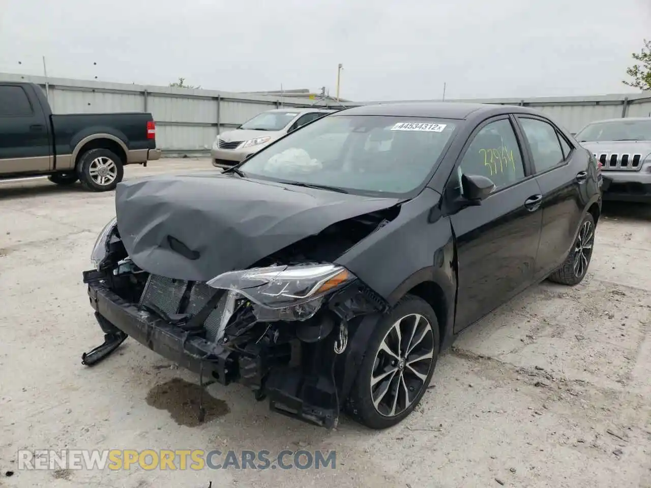 2 Photograph of a damaged car 2T1BURHE7KC136412 TOYOTA COROLLA 2019