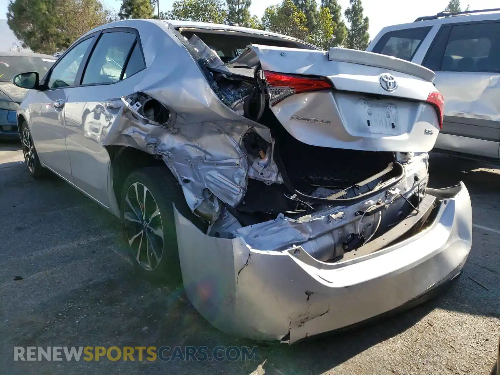3 Photograph of a damaged car 2T1BURHE7KC142596 TOYOTA COROLLA 2019