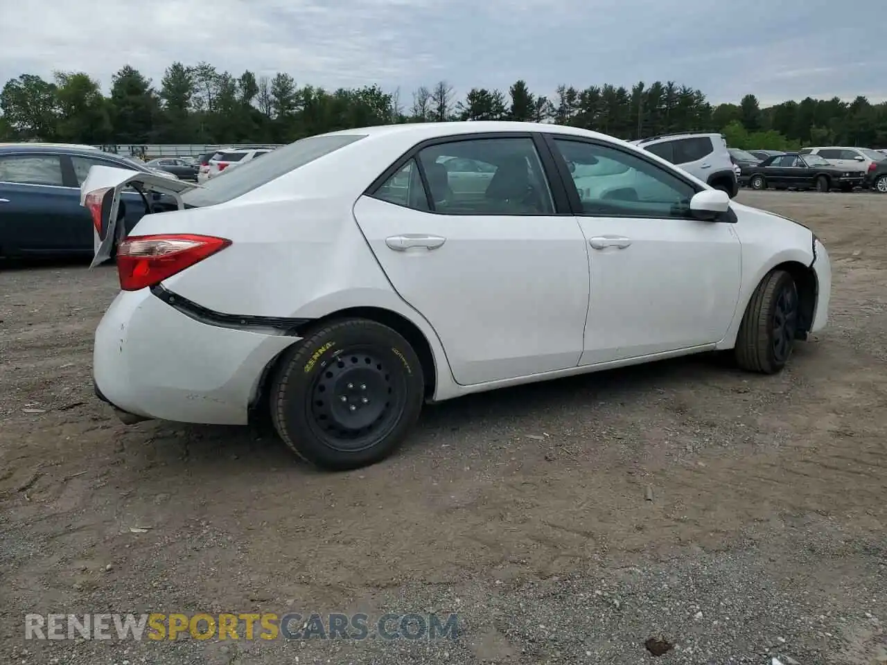 3 Photograph of a damaged car 2T1BURHE7KC161083 TOYOTA COROLLA 2019