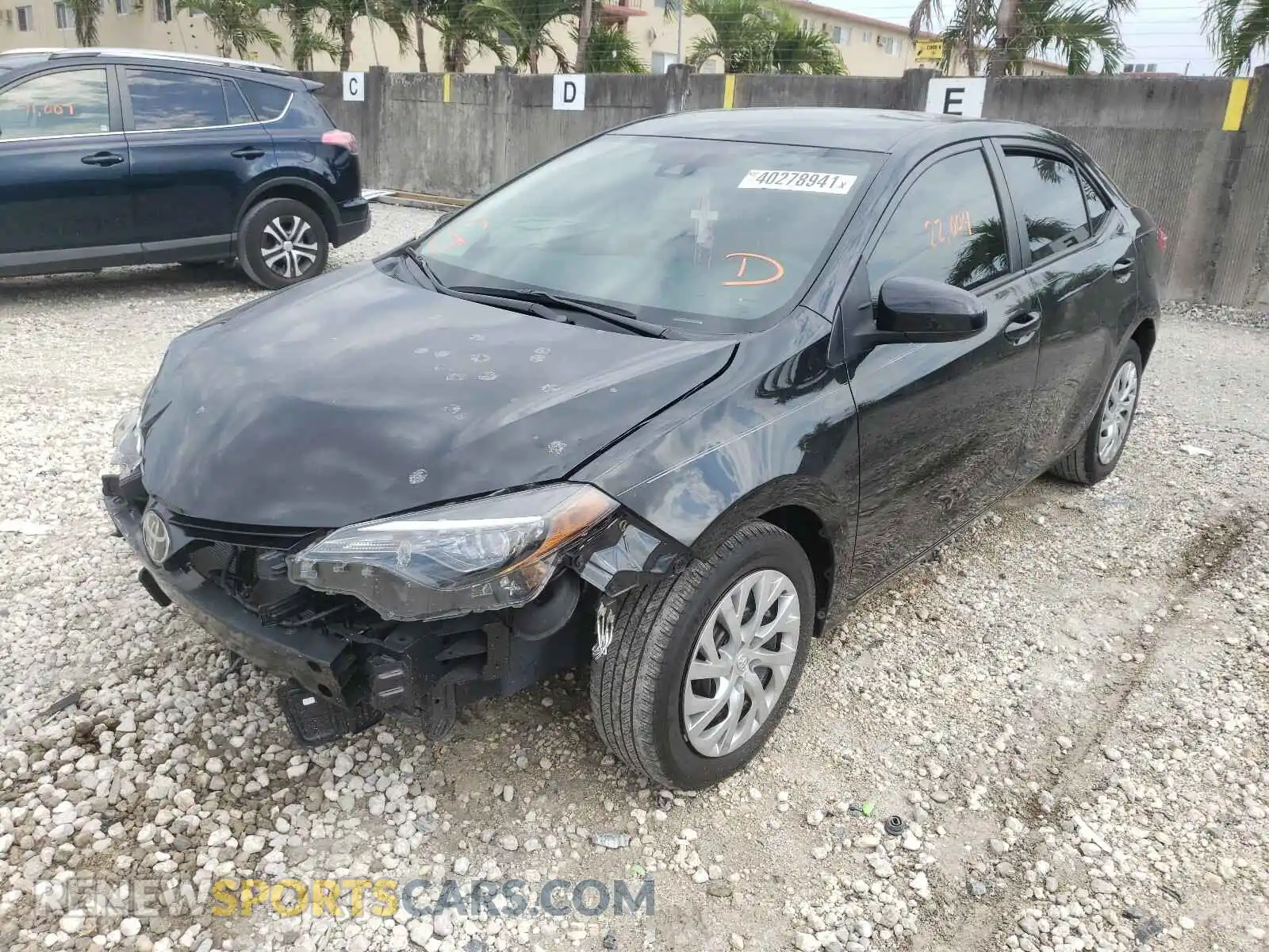 2 fotografías del automóvil dañado 2T1BURHE7KC164419 TOYOTA COROLLA 2019