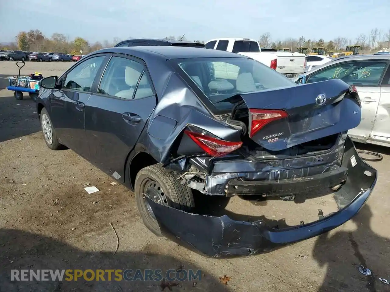 3 Фотография поврежденного автомобиля 2T1BURHE7KC188588 TOYOTA COROLLA 2019