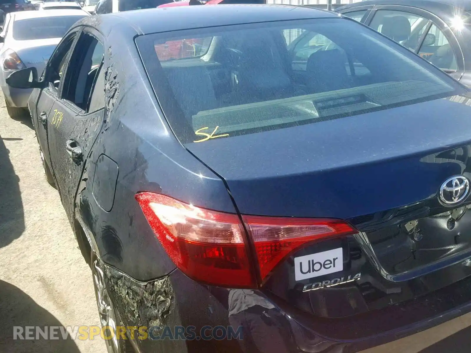 3 Photograph of a damaged car 2T1BURHE7KC226630 TOYOTA COROLLA 2019