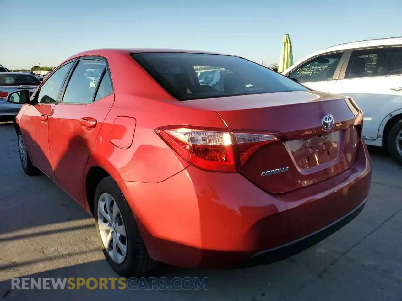 3 Photograph of a damaged car 2T1BURHE7KC235098 TOYOTA COROLLA 2019