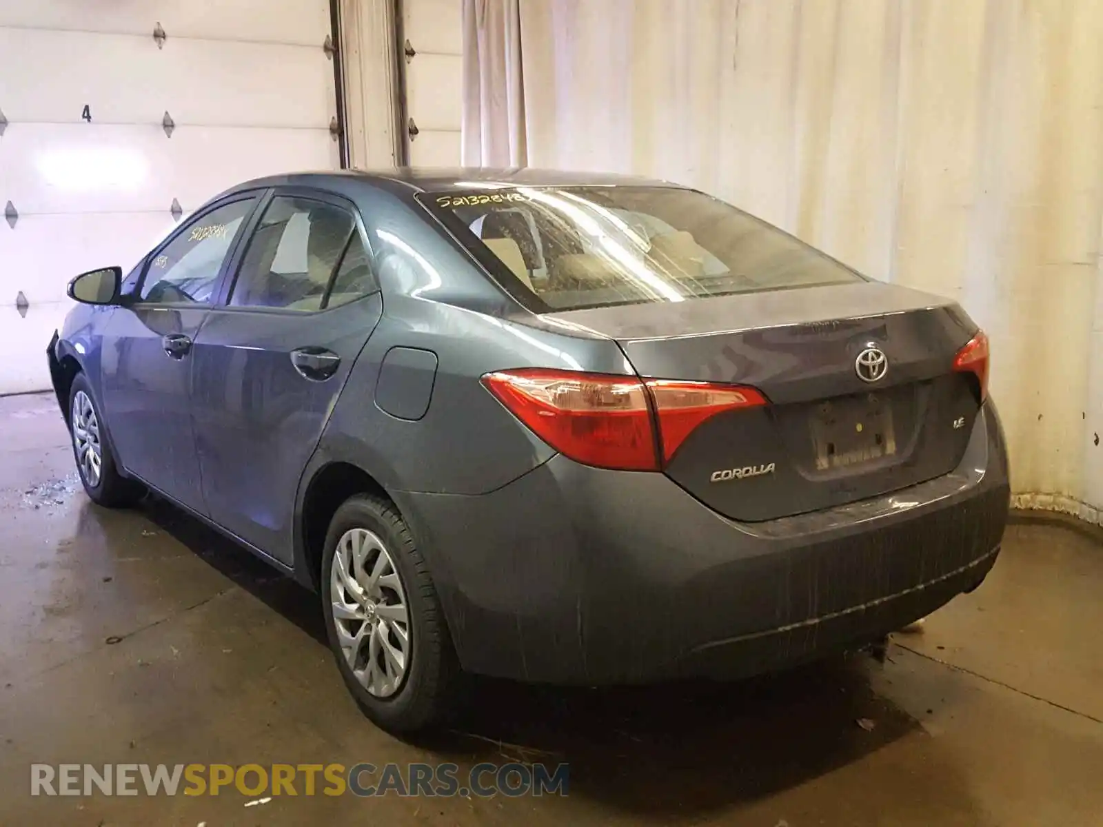 3 Photograph of a damaged car 2T1BURHE8KC127556 TOYOTA COROLLA 2019