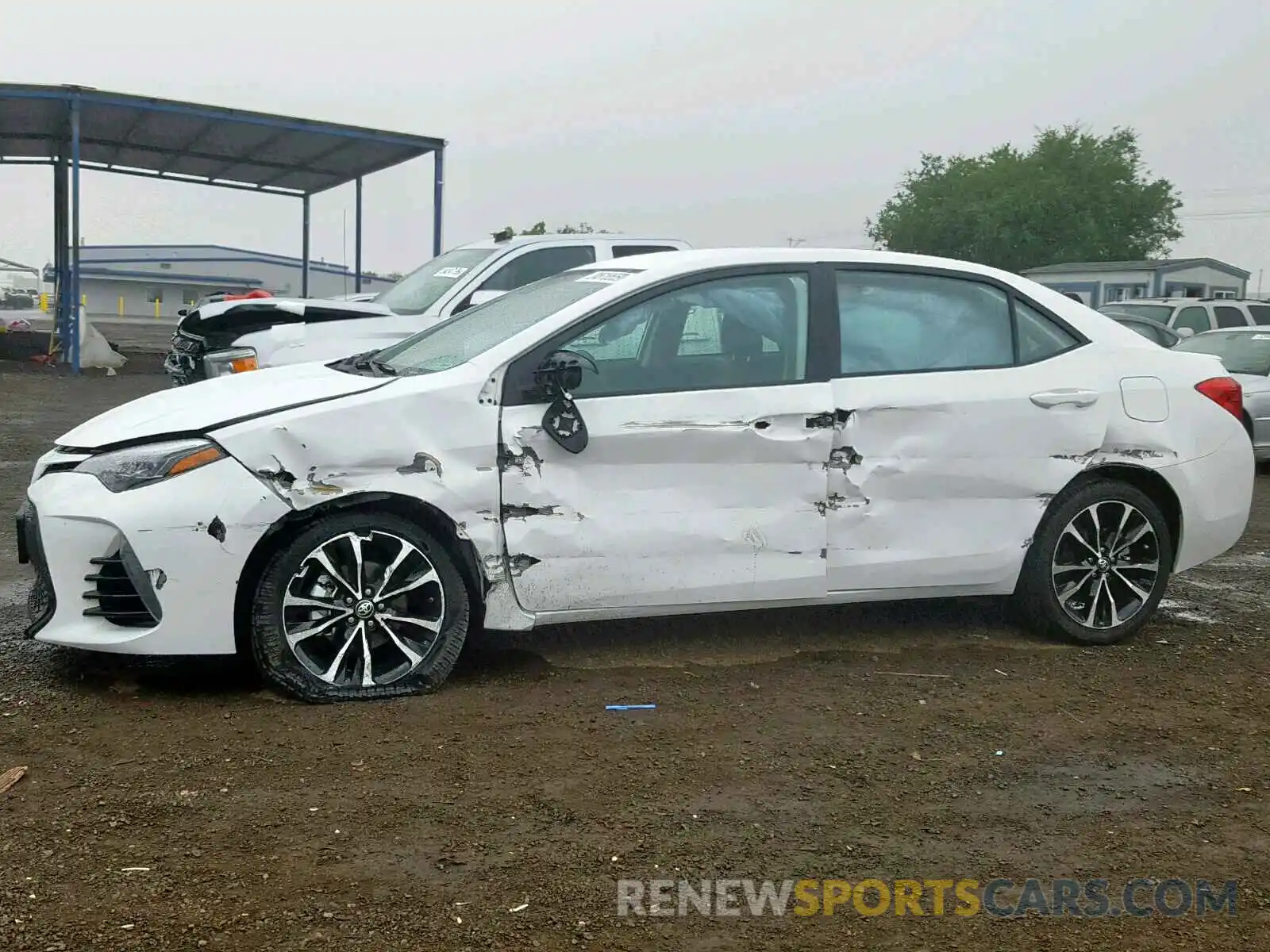 9 Photograph of a damaged car 2T1BURHE8KC136824 TOYOTA COROLLA 2019