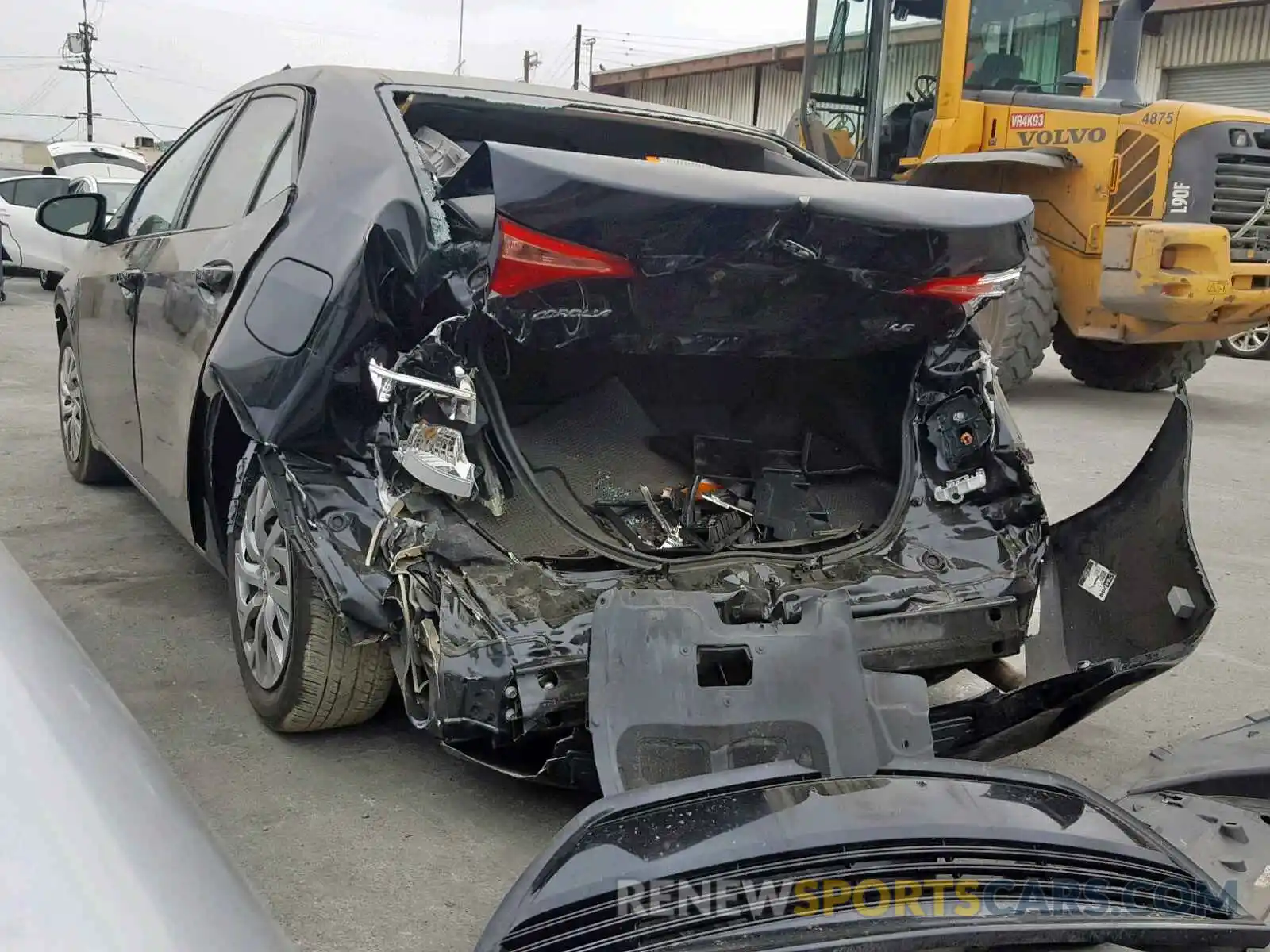 3 Photograph of a damaged car 2T1BURHE8KC139240 TOYOTA COROLLA 2019