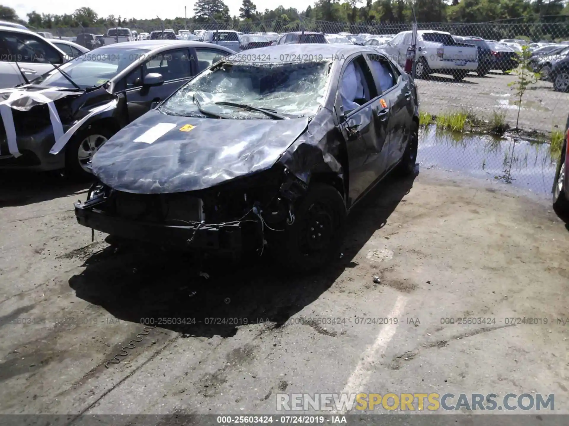2 Photograph of a damaged car 2T1BURHE8KC147578 TOYOTA COROLLA 2019