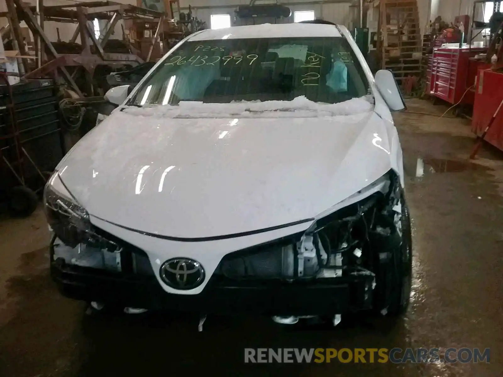 9 Photograph of a damaged car 2T1BURHE8KC157527 TOYOTA COROLLA 2019