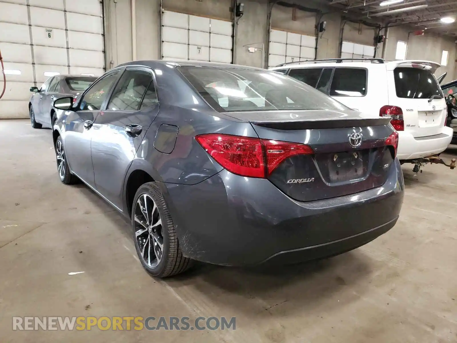 3 Photograph of a damaged car 2T1BURHE8KC157964 TOYOTA COROLLA 2019