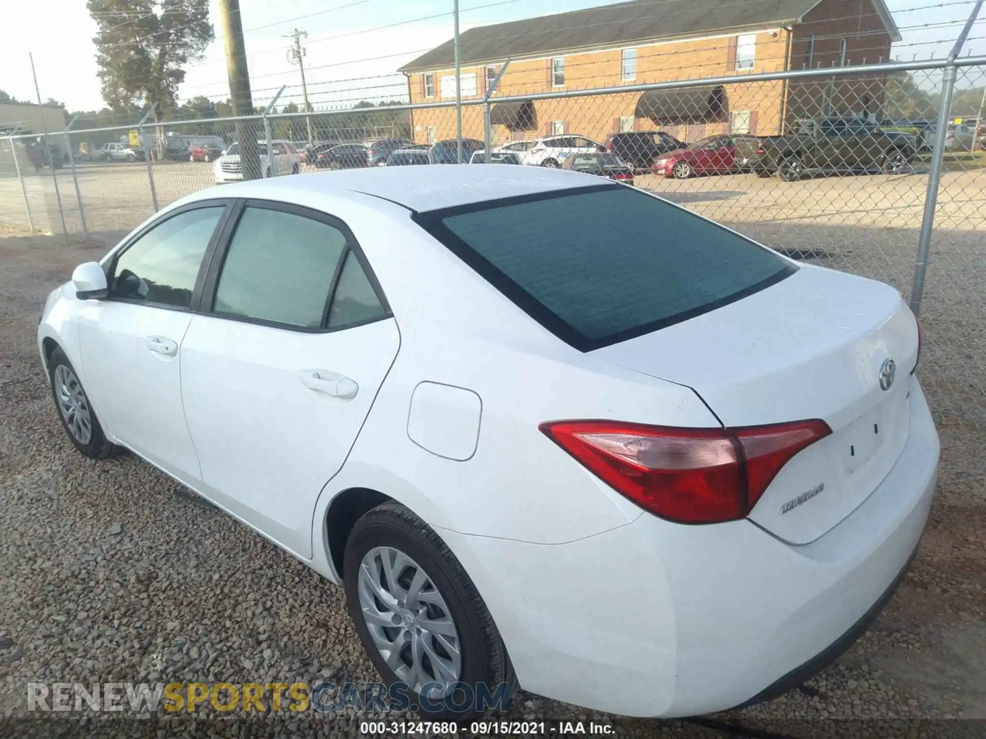 3 Photograph of a damaged car 2T1BURHE8KC170133 TOYOTA COROLLA 2019