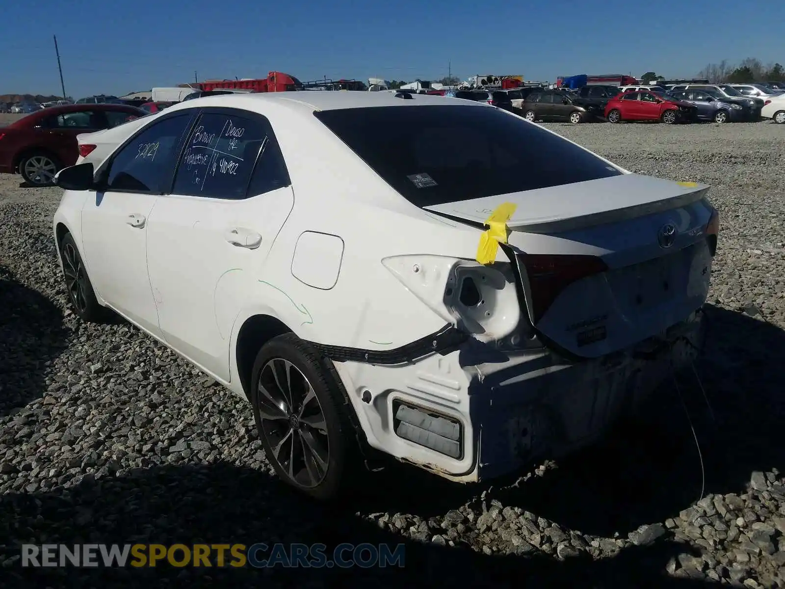 3 Photograph of a damaged car 2T1BURHE8KC177874 TOYOTA COROLLA 2019