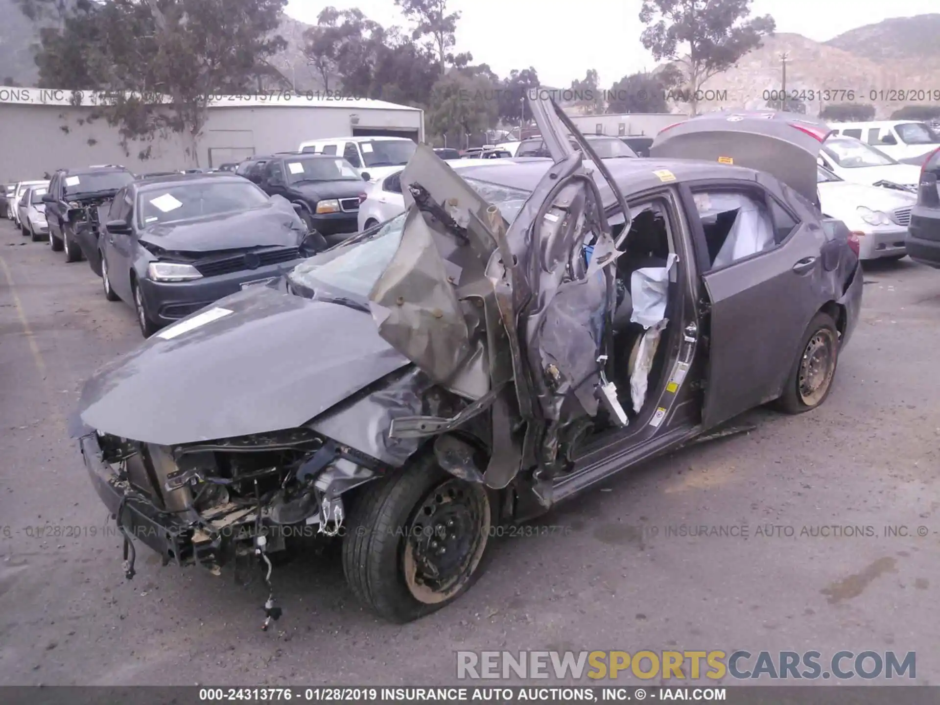 6 Photograph of a damaged car 2T1BURHE8KC180225 TOYOTA COROLLA 2019