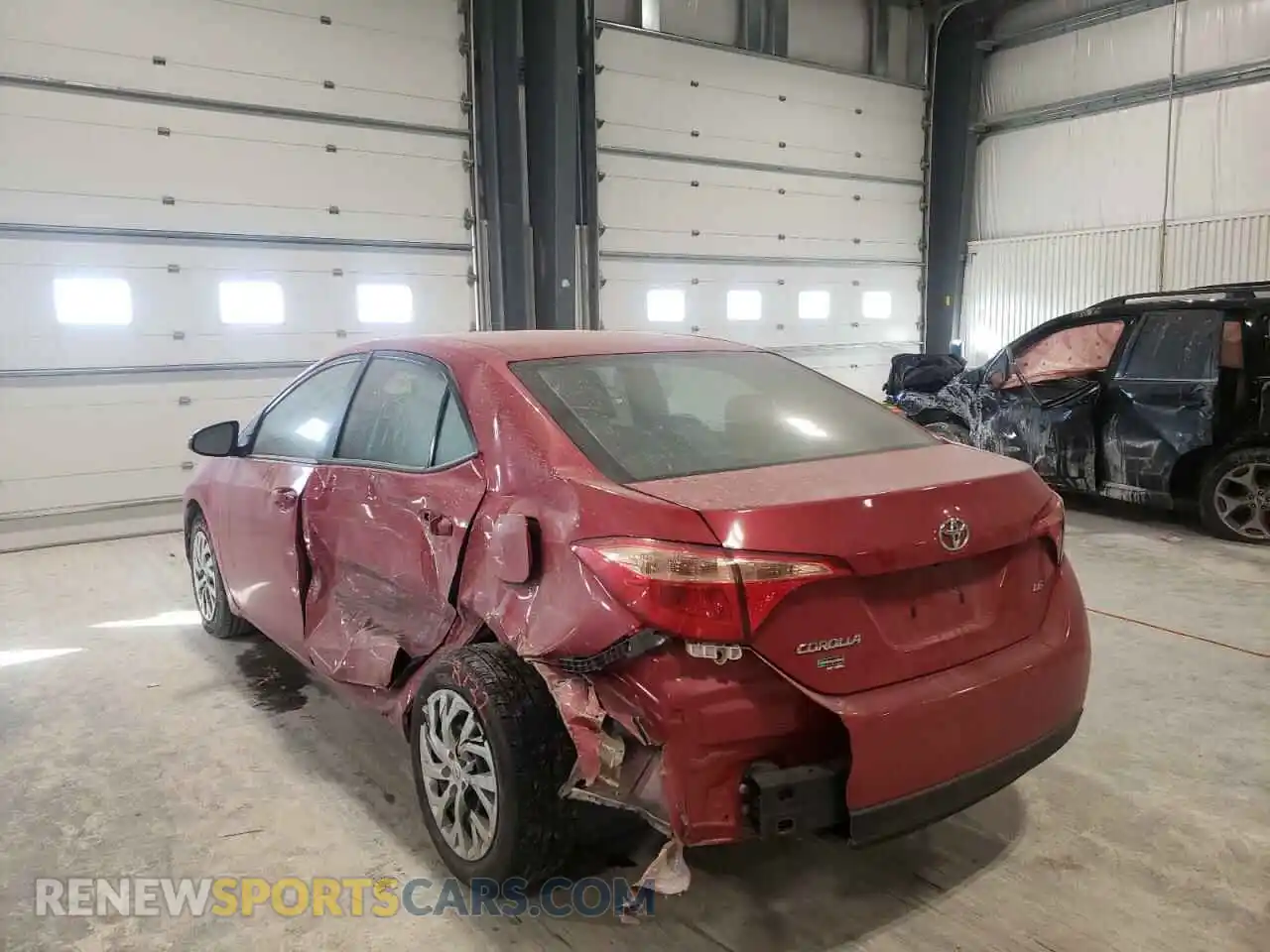 3 Photograph of a damaged car 2T1BURHE8KC184775 TOYOTA COROLLA 2019