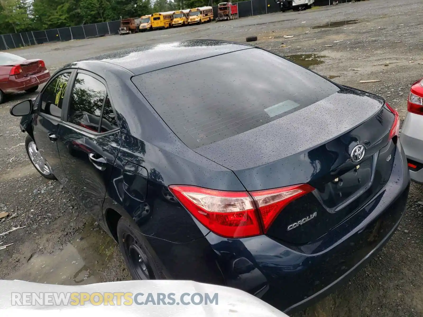 3 Photograph of a damaged car 2T1BURHE8KC190141 TOYOTA COROLLA 2019