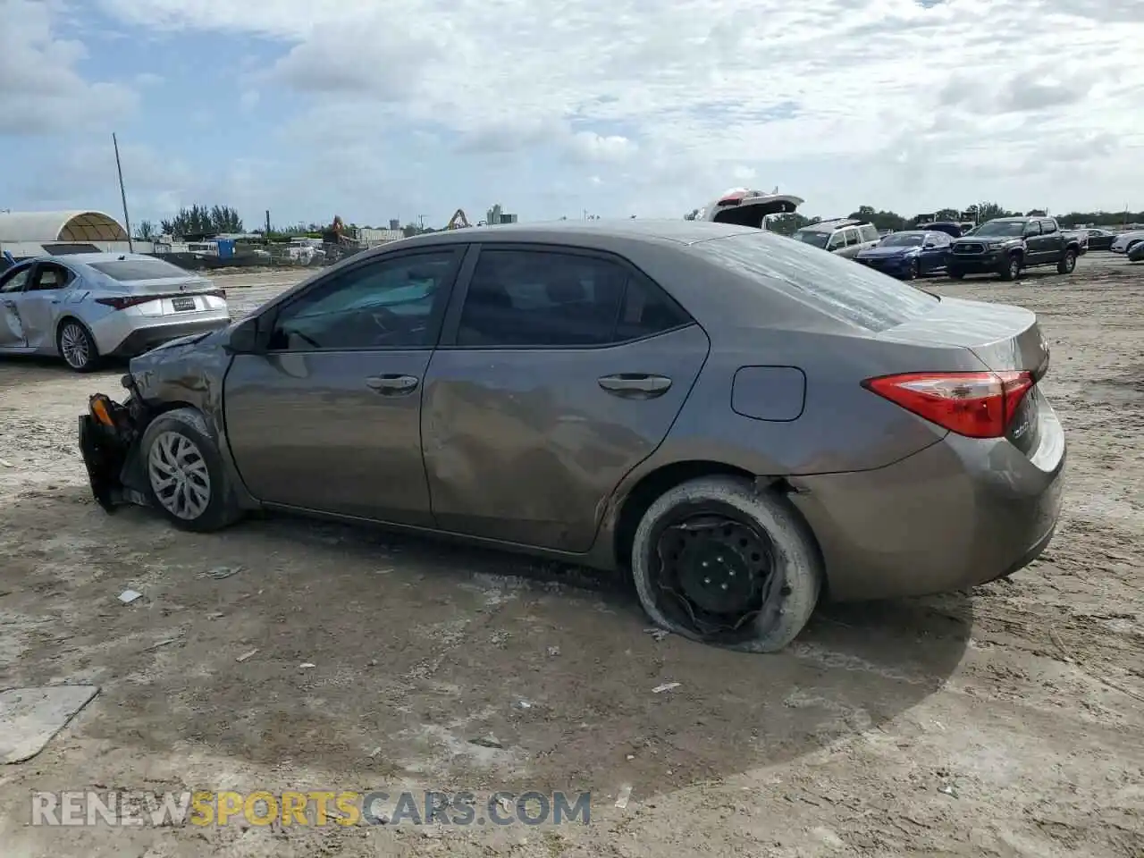 2 Photograph of a damaged car 2T1BURHE8KC193301 TOYOTA COROLLA 2019