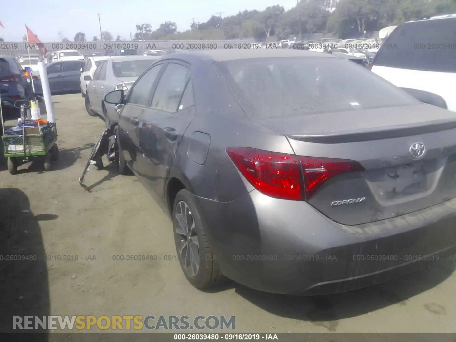 3 Photograph of a damaged car 2T1BURHE8KC204331 TOYOTA COROLLA 2019
